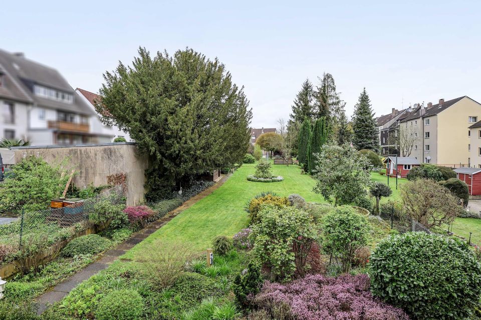 2-Familienhaus mit Traumgarten: rd. 230 m² Platz für die große Familie mit handwerklichem Geschick in Essen