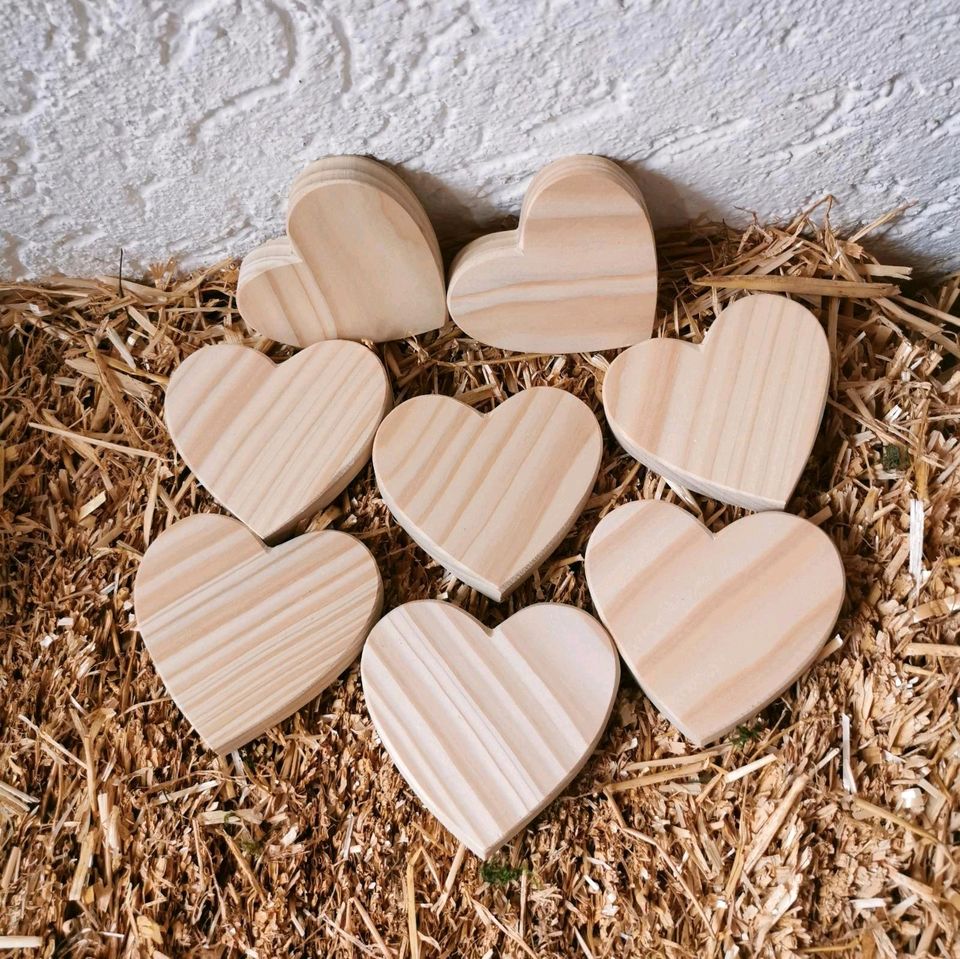 Herzen Holz Hochzeit Feste Deko.... in Bruckberg bei Landshut