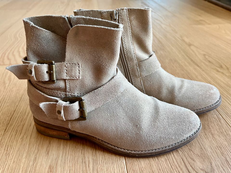 luftige Wildlederstiefel, beige in 38 in Saarbrücken