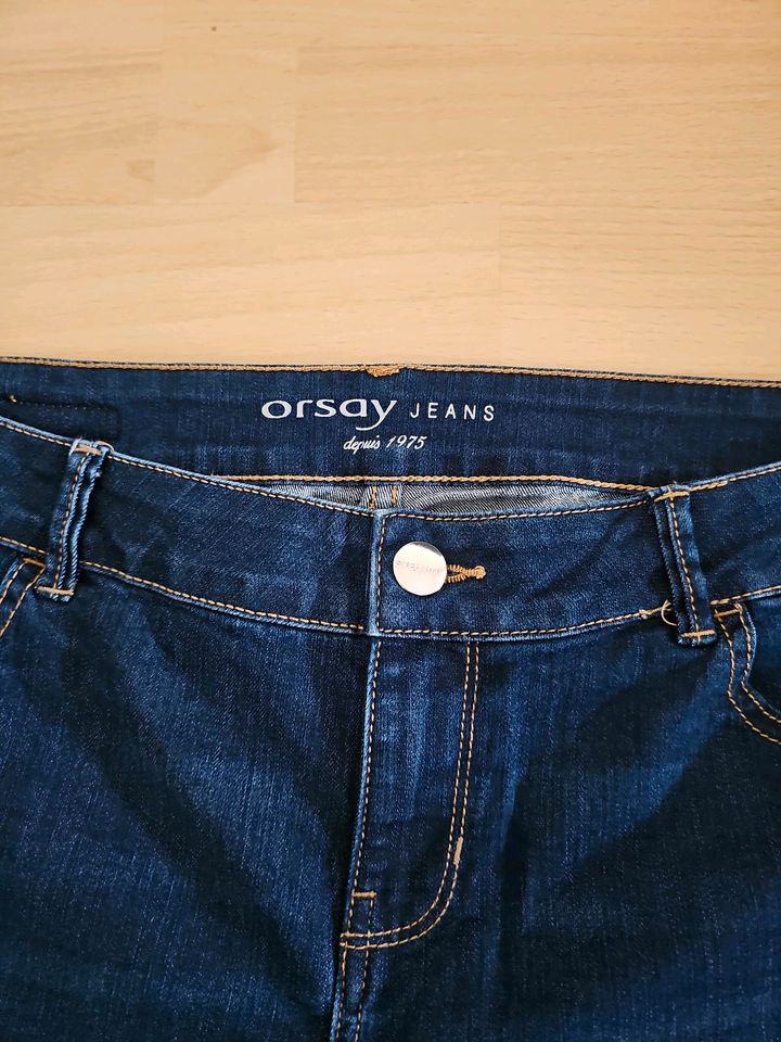 Jeans Caprihose Sommerhose S.Oliver Orsay Größe 40/42 in Nienburg (Weser)