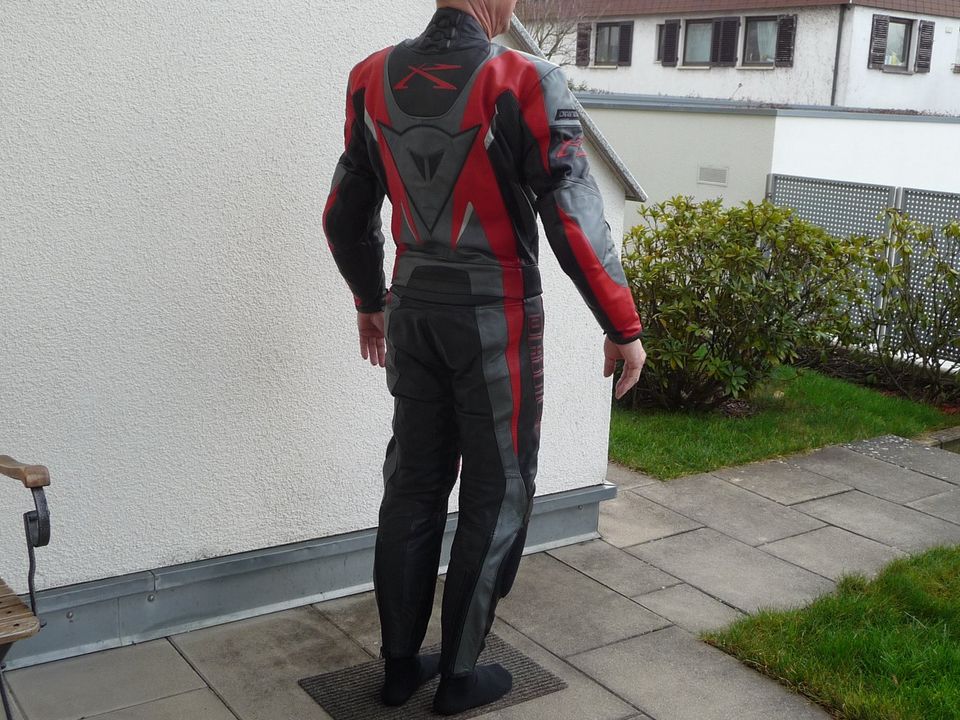 Dainese Leder-Motorradkombi Größe 48 rot schwarz silber in Nürtingen