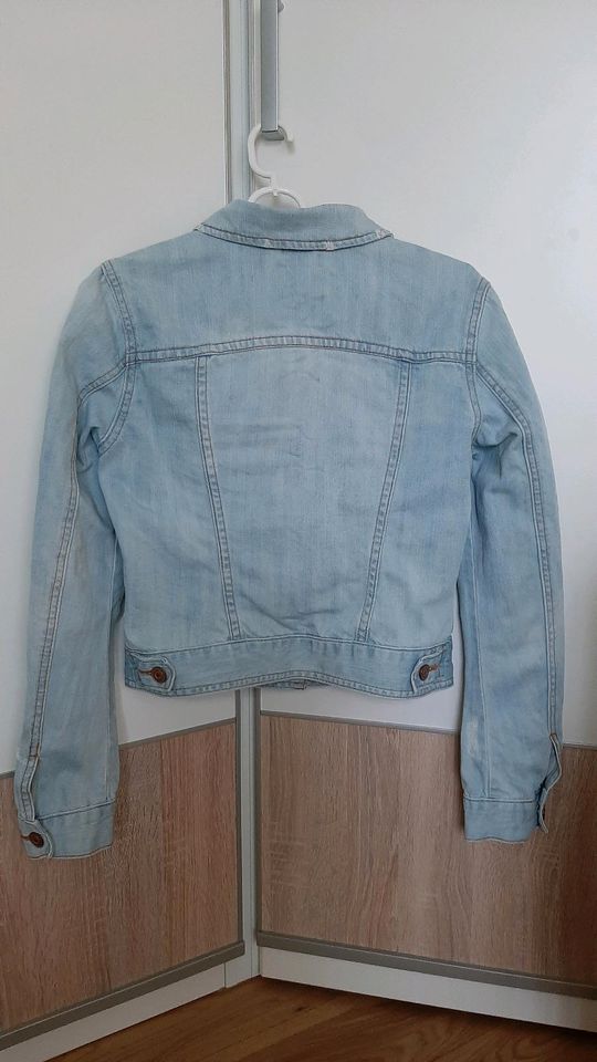 Jeansjacke kurz hellblau Denim Gr. 36 in Hamburg