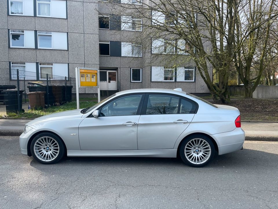 Bmw 320 i  .2005. TÜV bis. 07.24 Oder Tauschen in Dortmund