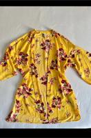 Cardigan Bluse Gelb mit pinken Blumen XS Kimono festlich Bluse Hessen - Marburg Vorschau