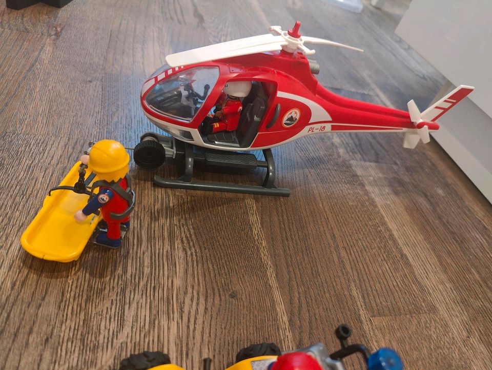 Playmobil Hubschrauber Feuerwehr / Bergwacht in Velbert
