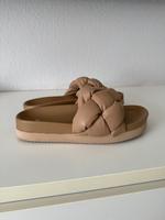 NEU Leder Pantoletten von H&M Gr.39 Schleswig-Holstein - Lübeck Vorschau