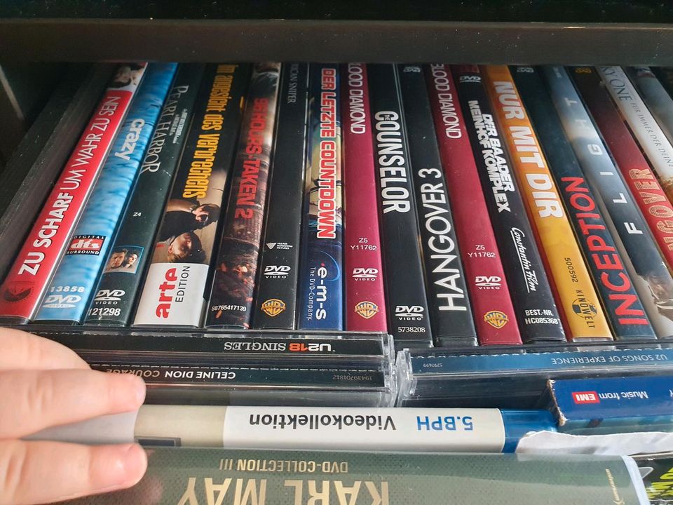 Diverse DVDs günstig abzugeben in Düsseldorf