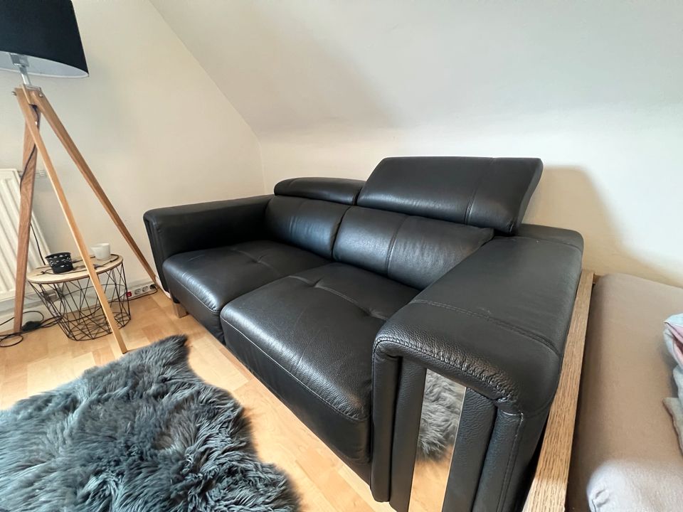 Wohnzimmer Sofa aus Kunstleder Schwarz 2 Sitzer in Dillingen (Donau)