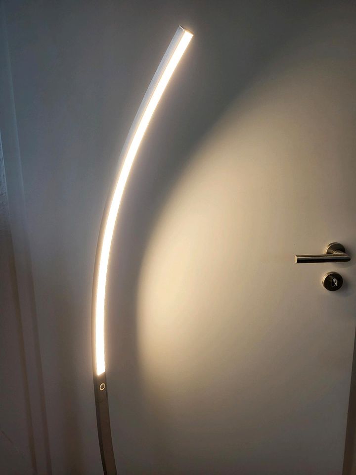 Stehlampe LED in Nümbrecht