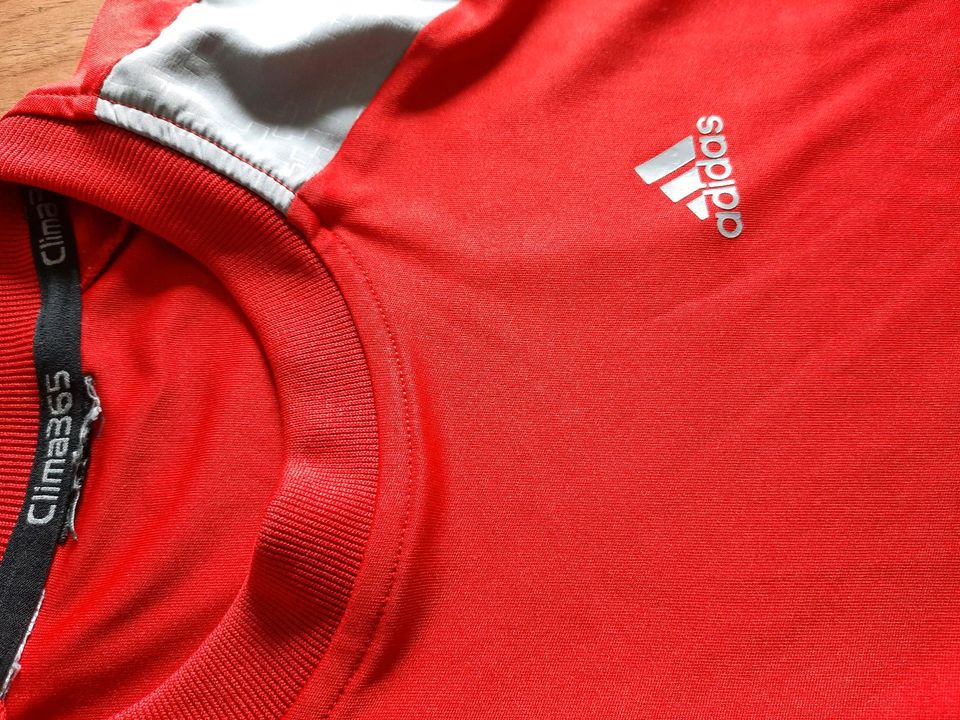 Adidas Kinder Kurzarm Sport T-Shirt Gr.152-158*Climalite*rot in  Nordrhein-Westfalen - Drensteinfurt | eBay Kleinanzeigen ist jetzt  Kleinanzeigen