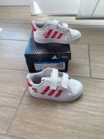 Adidas Sneaker Gr. 23 Minnie Maus Klettverschluss weiß Nordrhein-Westfalen - Preußisch Oldendorf Vorschau