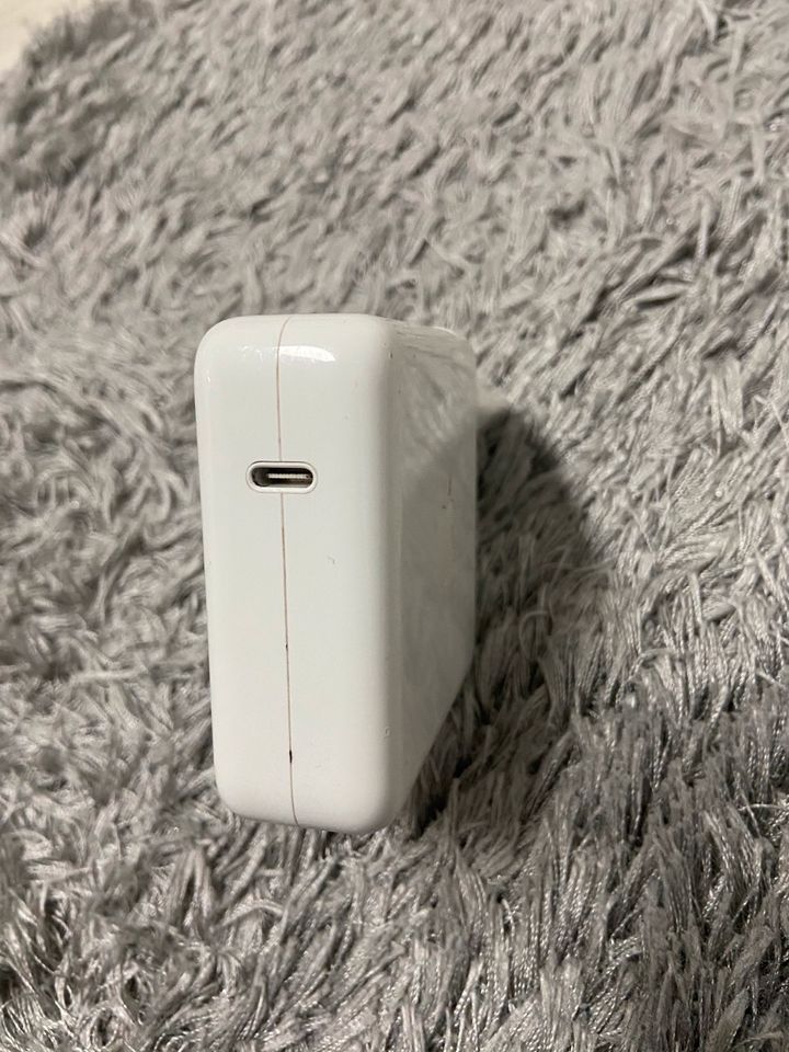 Apple Adapter in Kamen