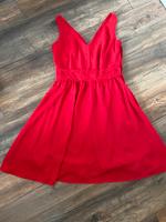 Kleid schick rot Chiffon Schleswig-Holstein - Bad Oldesloe Vorschau