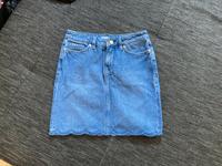 Tommy Hilfiger Jeansrock Gr 4 Gr XS Rock Hessen - Wettenberg Vorschau