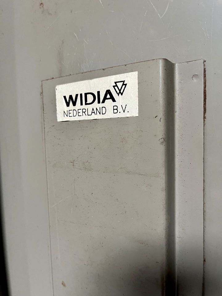 Antik 1/4 Spind Metallschrank Industrie Industrial Design WIDIA in Mönchengladbach