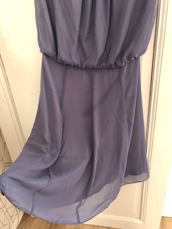 Kleid Midikleid Taubenblau 40/42 in Schwerin