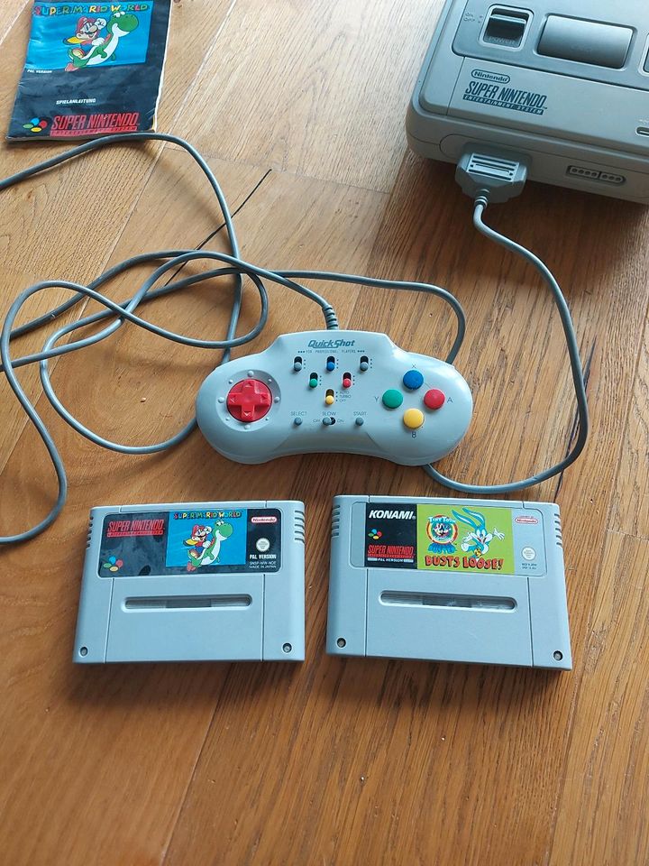 Super Nintendo SNES Spielekonsole mit 2 Spielen in Aarbergen