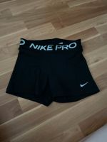 Nike pro mit leichten Gebrauchsspuren Schleswig-Holstein - Norderstedt Vorschau