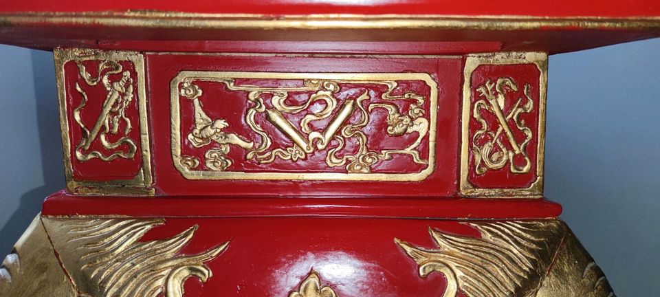 Chinesischer Altartisch Konsolentisch Sideboard in Springe