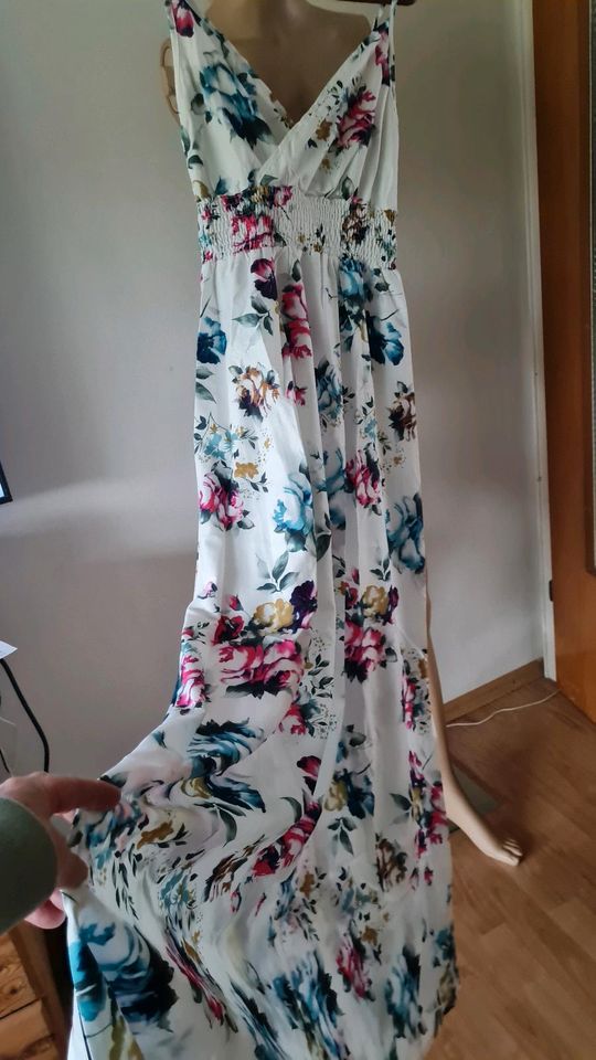 Wunderschönes Maxikleid, Gr M-L in Uhldingen-Mühlhofen