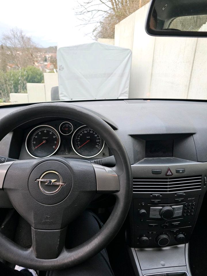 Opel Astra H Kombi mit Navi in Ebersbach an der Fils
