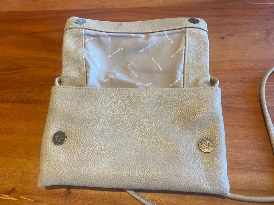 Handtasche der Marke Tamaris, neu in Brilon