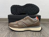 Hugo Boss Herren Sneaker Gr. 44 Schuhe Laufschuhe Braun / Beige Hessen - Offenbach Vorschau