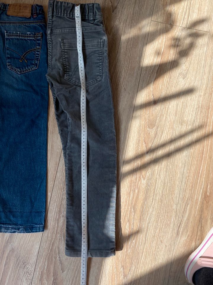 Jeans von zara und Cordhose von benetton Größe 128/134? in Lachendorf