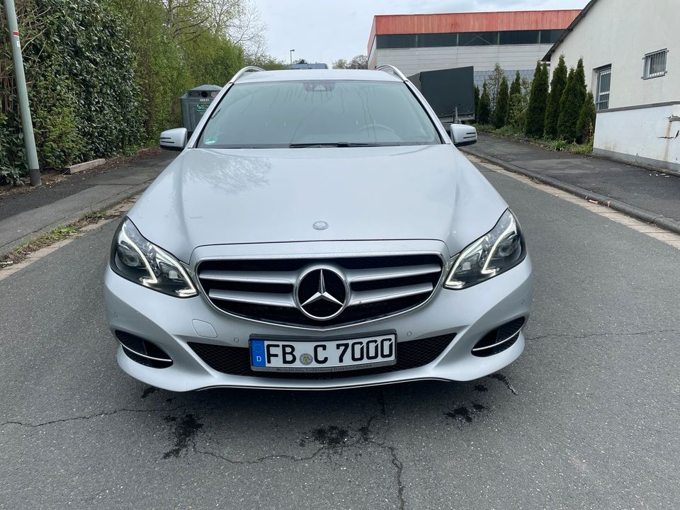 Mercedes Benz E220 Bluetec* Tüv01.25* sehr gepflegt in Weilburg