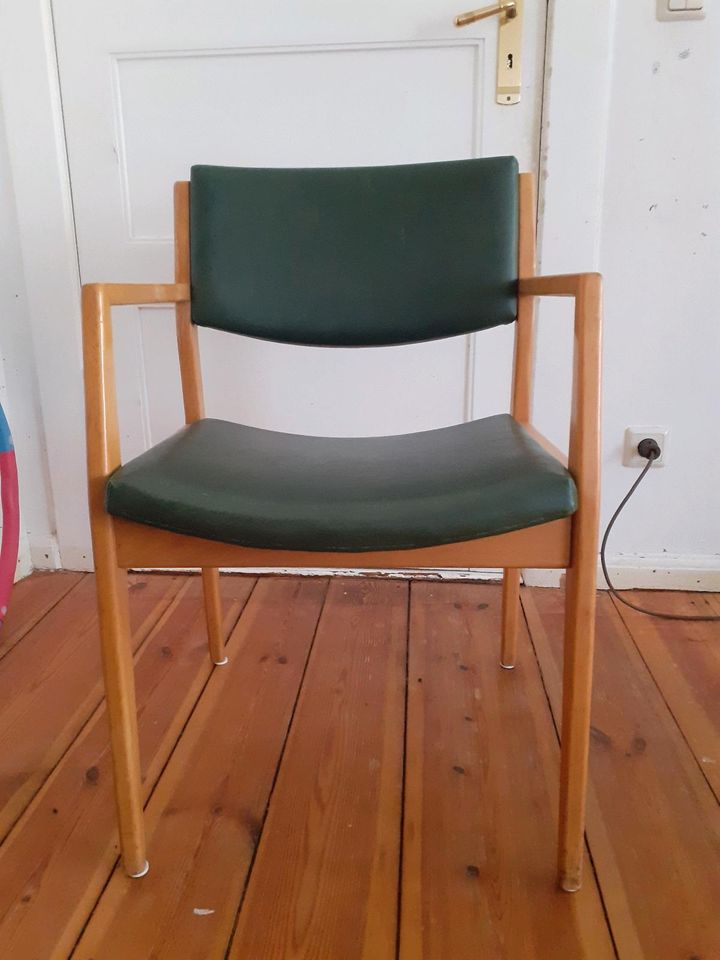 Schöner gemütlicher Stuhl in Berlin