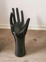 Skulptur Ring hand schwarz 21 cm Nordrhein-Westfalen - Geldern Vorschau