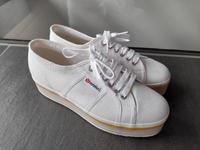 neue weiße Superga Schuhe Baden-Württemberg - Sindelfingen Vorschau