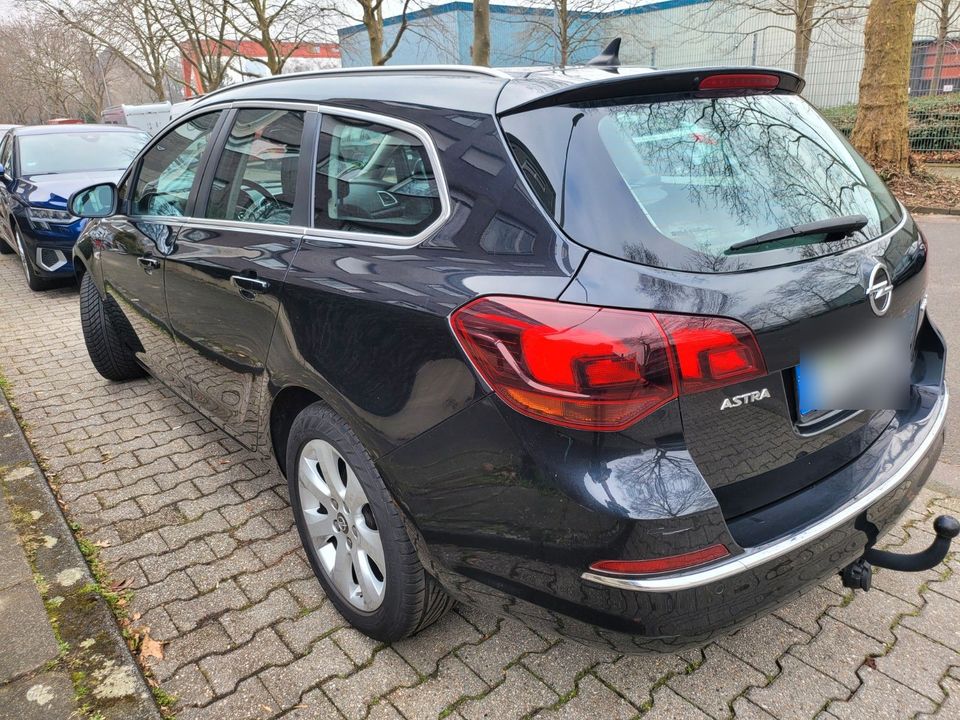 Opel Astra Sports T. 1.6 CDTI ,Top Zustand. in Köln