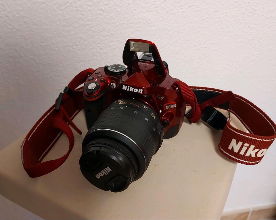 Nikon D 5200 Neuwertig in Peißenberg