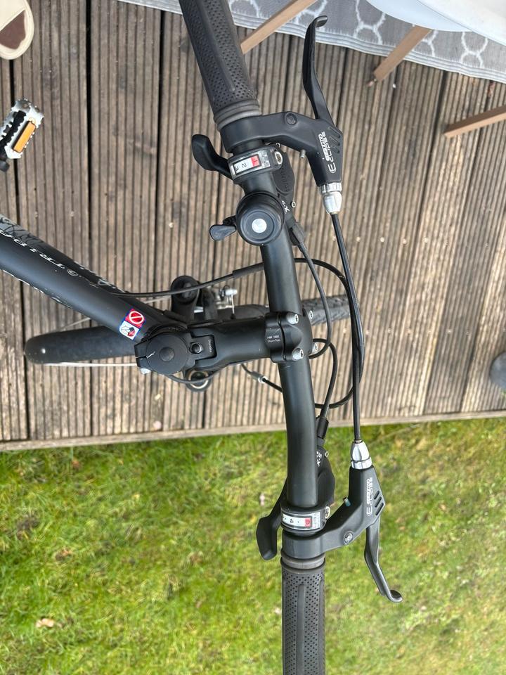 Fahrrad Mountainbike 26 Zoll mit Shimano Gangschaltung (24), LED in Schwerte