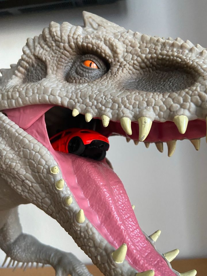 ✨ Indoraptor Dinosaurier Figur 99cm lang/verschluckt Autos/Dinos in Geesthacht