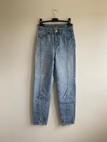 Jake*s - Hellblaue Mom-Jeans Gr. XS mit Ziernähten Nordrhein-Westfalen - Arnsberg Vorschau