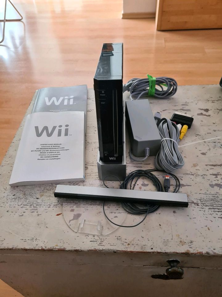 Nintendo Wii mit viel Zubehör in Blaufelden