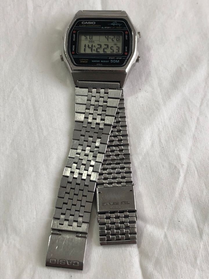 Casio  Marlin 248 W 36 LCD Alarm Chronograph Herren Armband Uhr in Köln