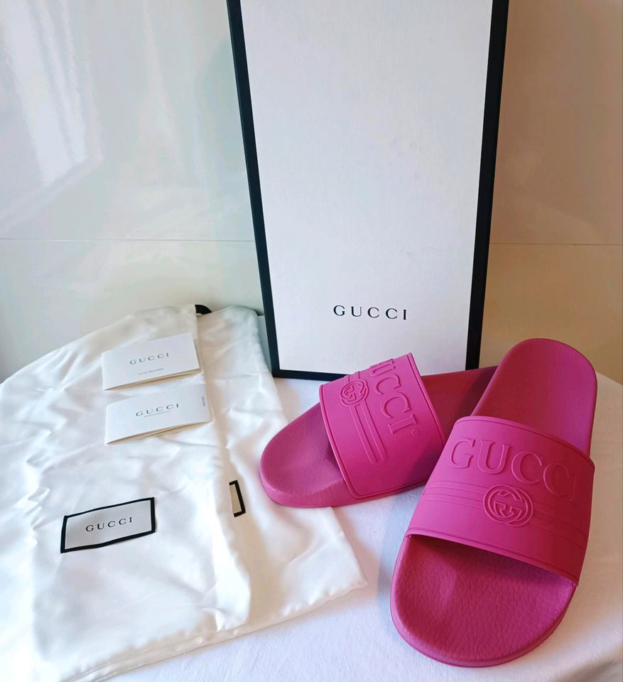 Gucci Logo Rubber Slides Sandalen Fuchsia Size 12 - 46 IT/EU in München