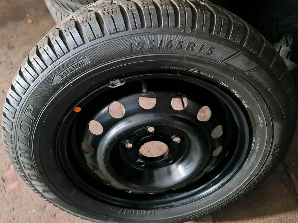 4Winterreifen mit Stahlfelgen195/65R15 KIA,HYNDAIoder Andre pkw-s in Kitzingen