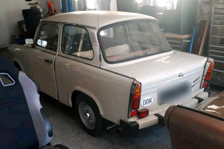 Trabant 601 deluxe neuwertig in Schleiz