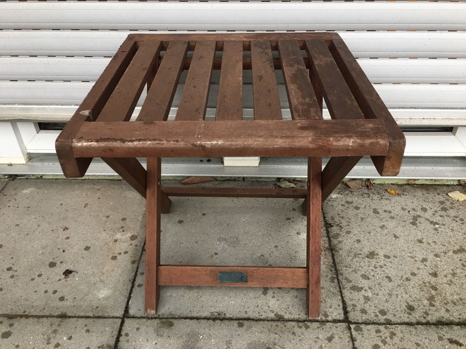 Klappbarer Tisch Ikea Äpplarö für Balkon Terrasse mit Hocker in