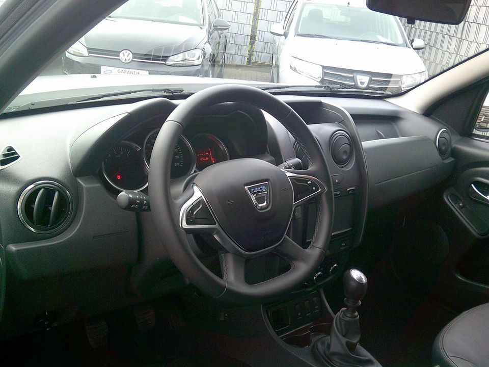 Dacia Duster 1.2 TCe  NAVI,AHK,PDC,SITZHEIZUNG in Gronau (Leine)