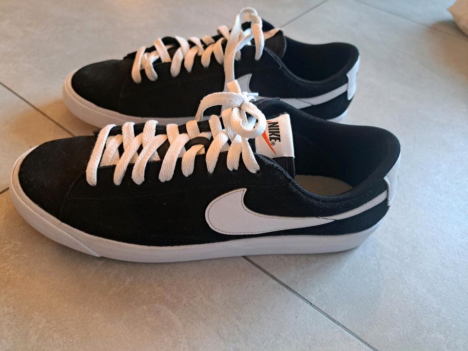 Herren Nike Sneakers 44 in München