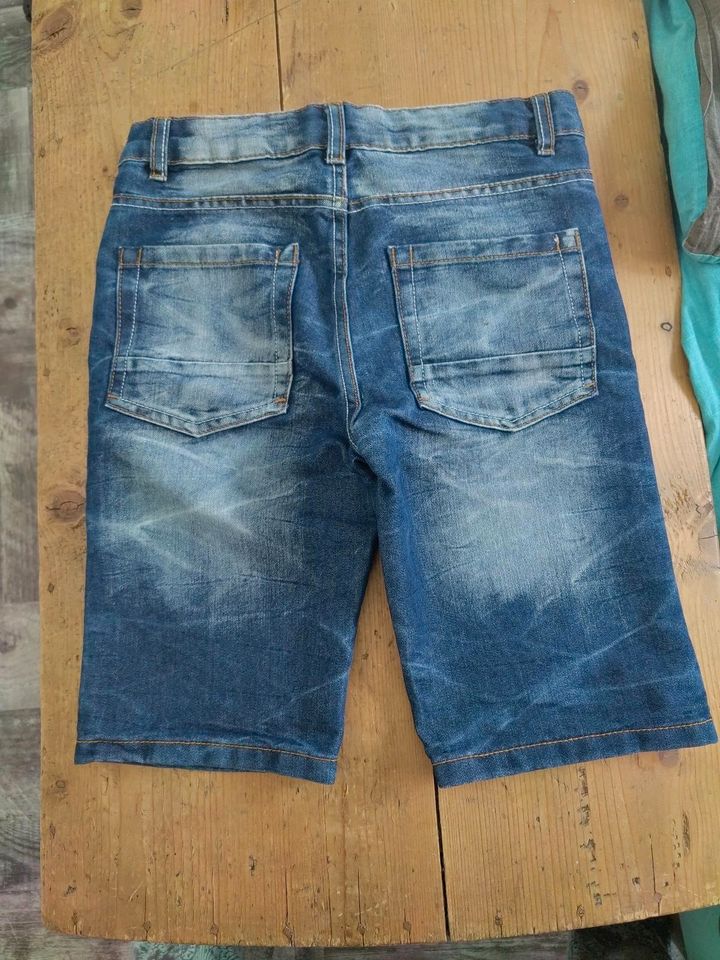 Shorts Jeans Jungen Gr. 152 in Villingen-Schwenningen