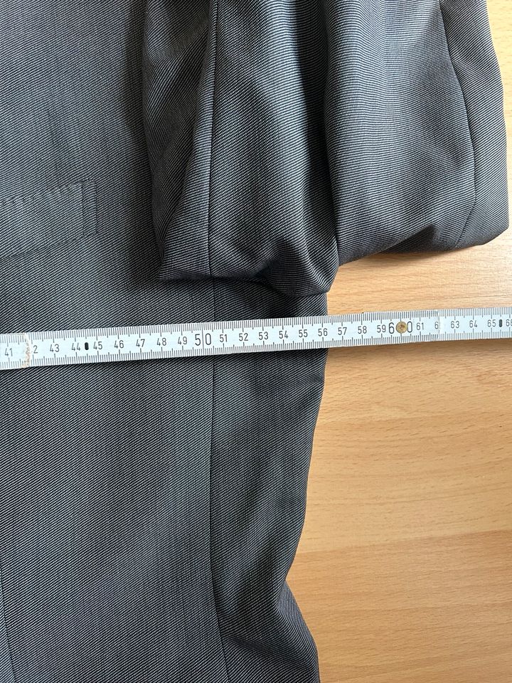 Zegna Hosen Anzug Jarkett Sakko Bundfalten 56 R grau Leinen in Rimbach