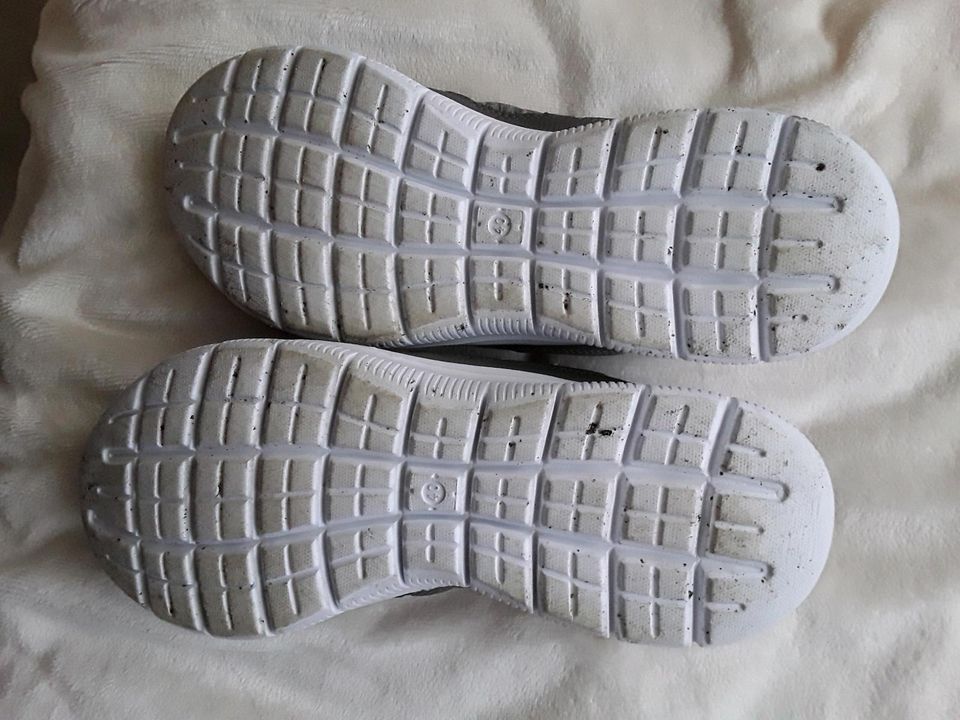 Slipper  Sabouts 40 Neu OHNE Karton blau und oder grau in Troisdorf