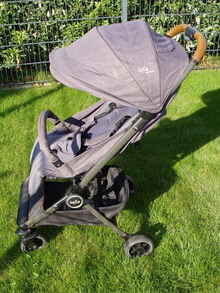 Joie buggy Signature pact flex / Sportkinderwagen in Bickenbach