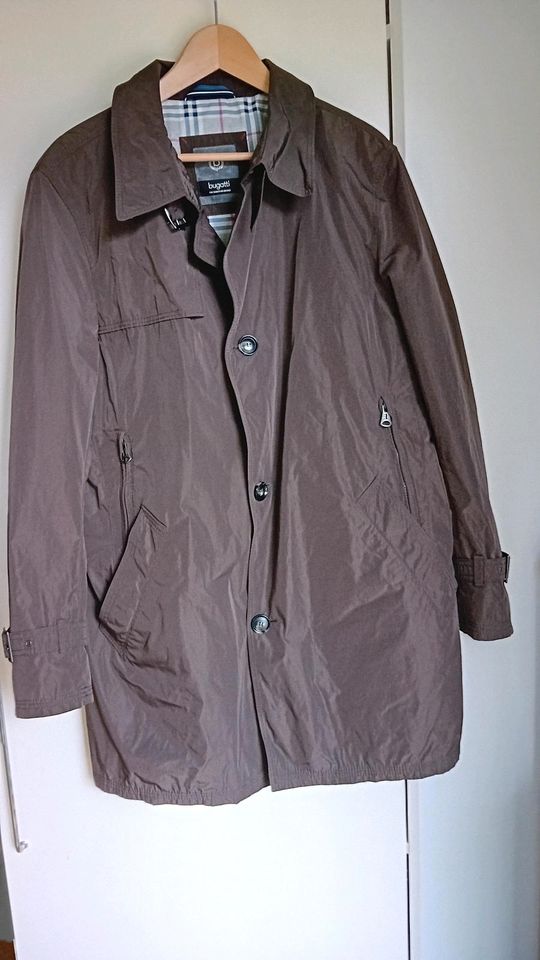 Herren Bugatti Trenchcoat Gr. 50 dkl.braun, neuwertig in Freiburg im Breisgau